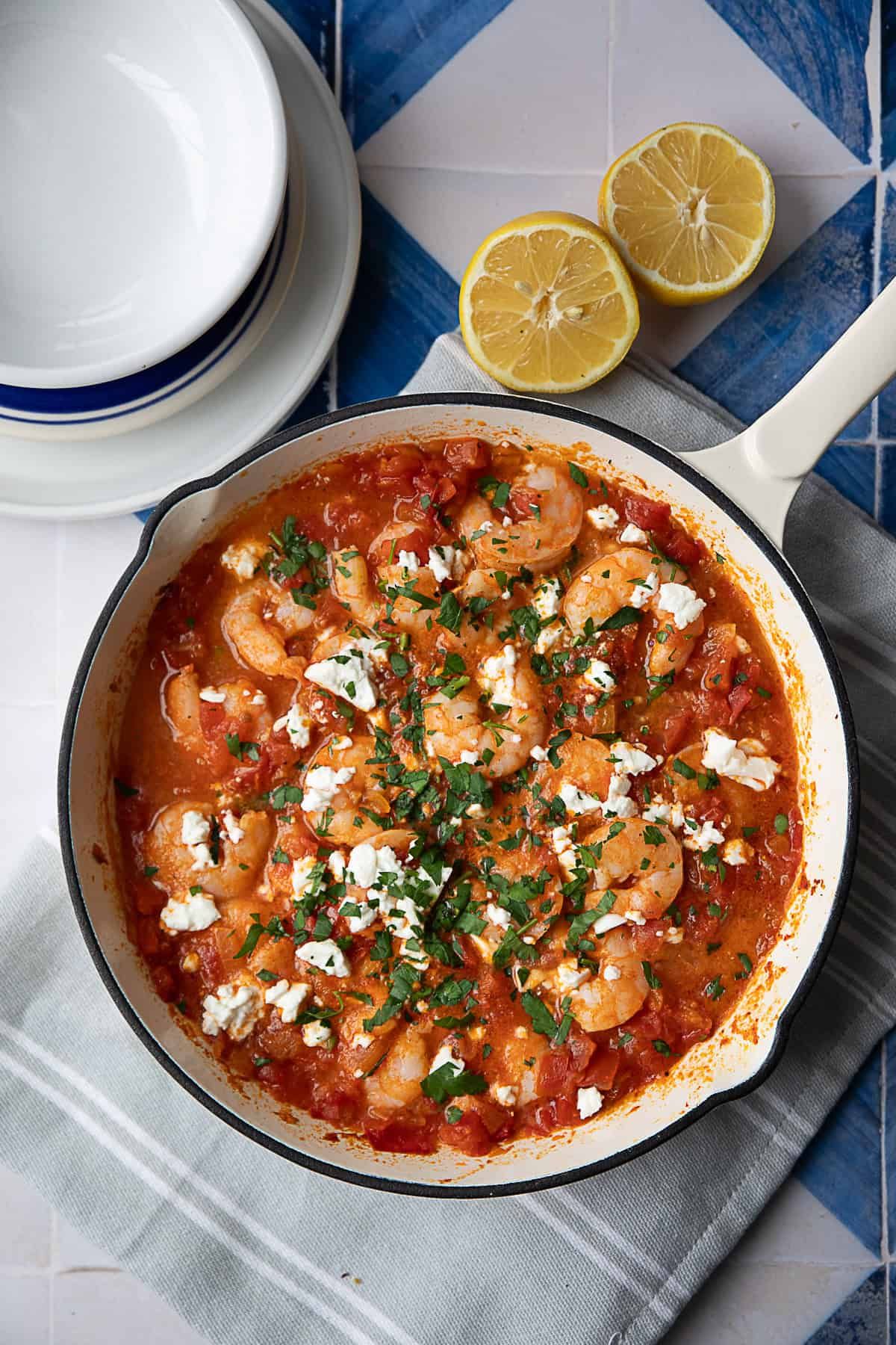 Garnelen Saganaki mit Peperoni & Ouzo