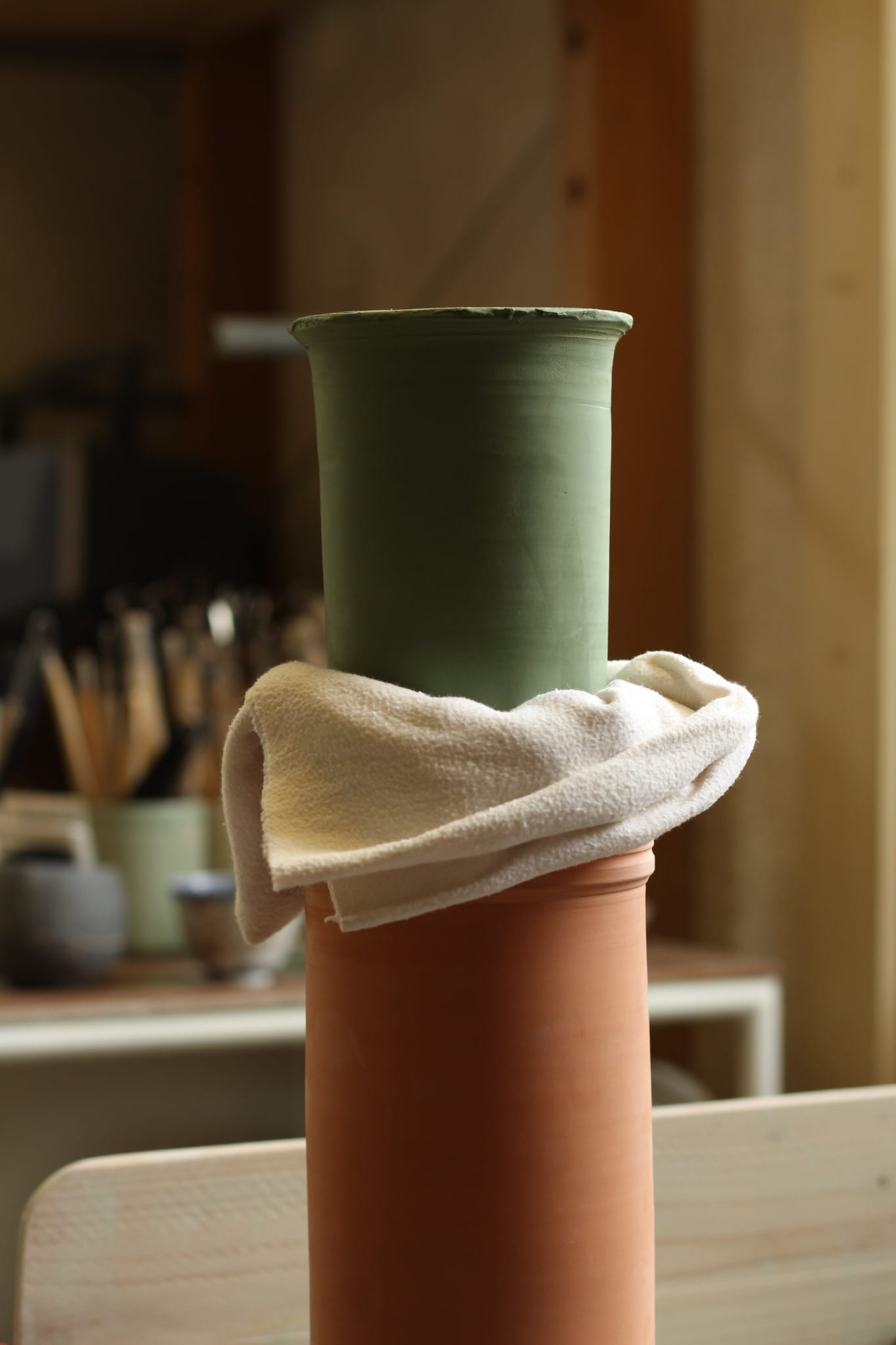 Handgefertigte Keramik Flasche - panagopoulos olivenöl